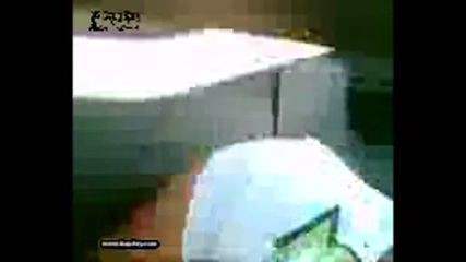 گاییدن با عجله در بین موتر