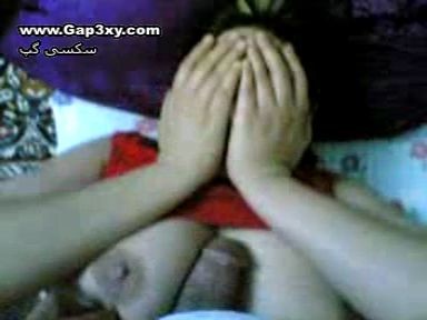 گاییدن سینه های زن افغانی پیش از گاییدن کوسش