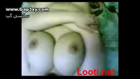 فیلمبرداری از سینه های کلان دوست دختر